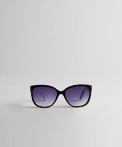 Thesteadfast.shop7ac4ab27fe 1